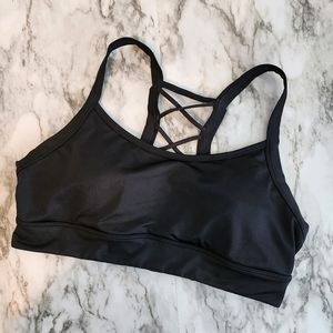 Strappy Criss cross racerback active yoga bra with removable cup pads